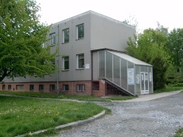 budova_1m.jpg